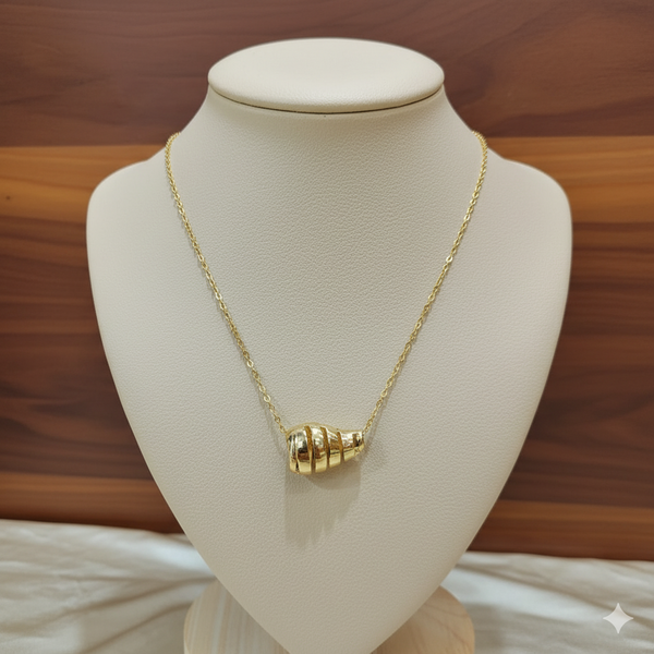 Golden Ribbed Elegance Necklace