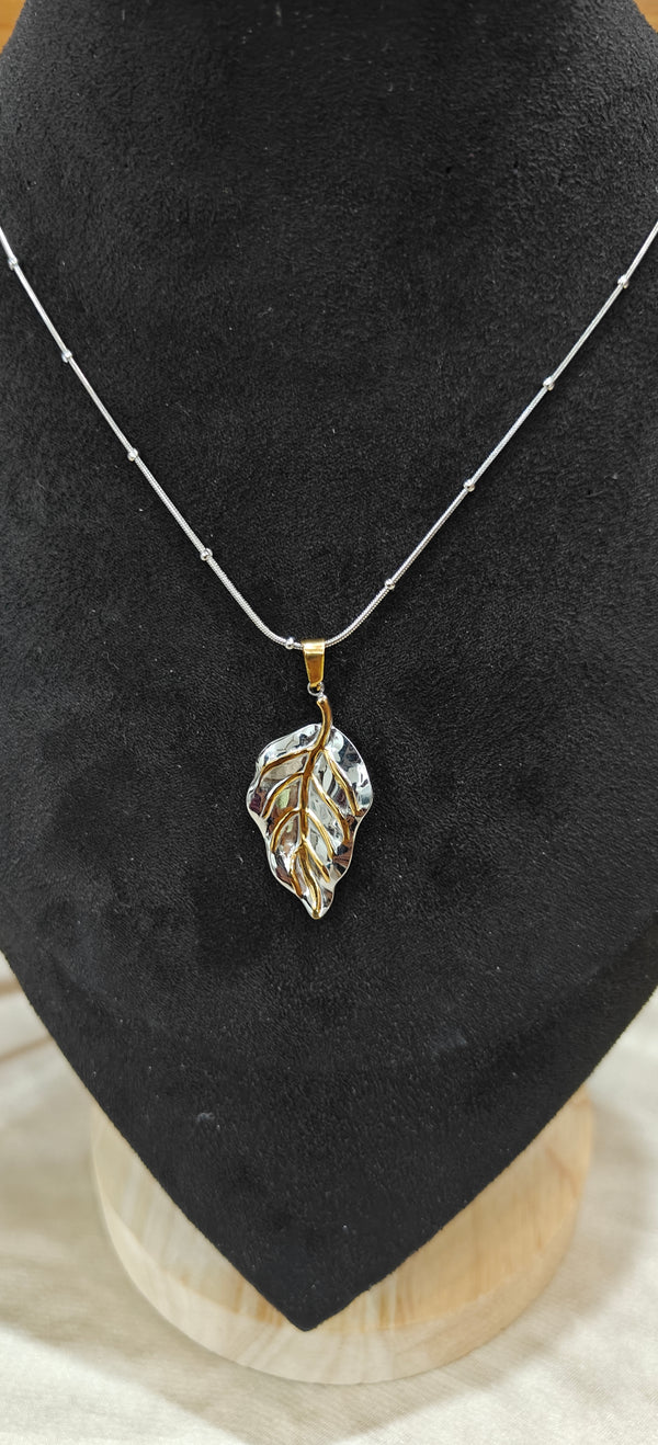 Dual-Tone Leaf Necklace