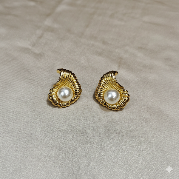 Golden Ripple Pearl Earrings
