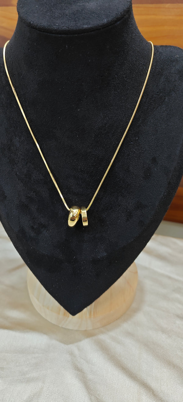 Intertwined Embrace Gold Necklace